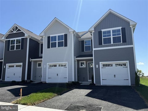 Townhouse For Sale - 29 Breckenridge Drive<br/> HAGERSTOWN, MD 21740