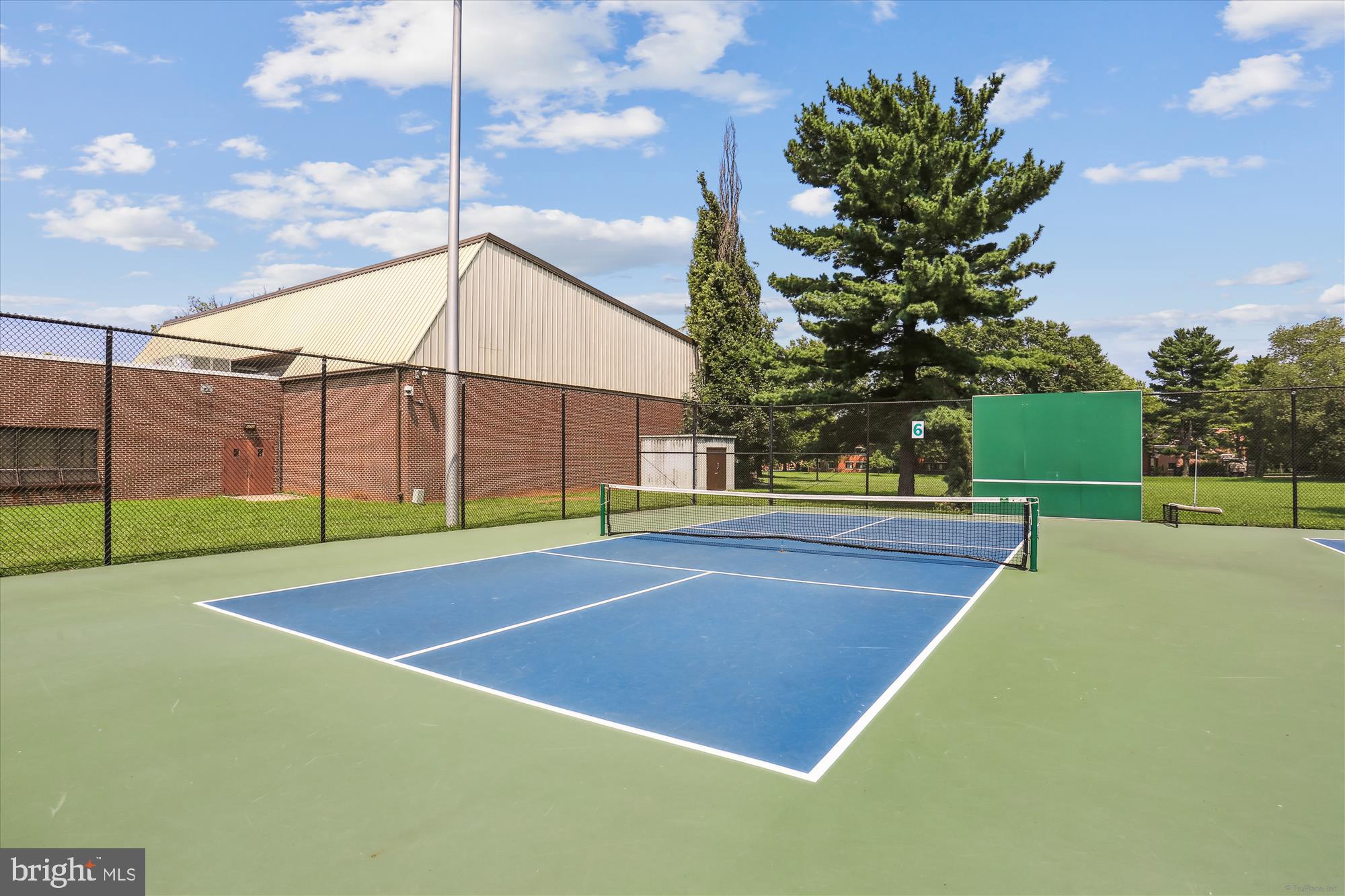 NORTH CRK PLACE - Residential