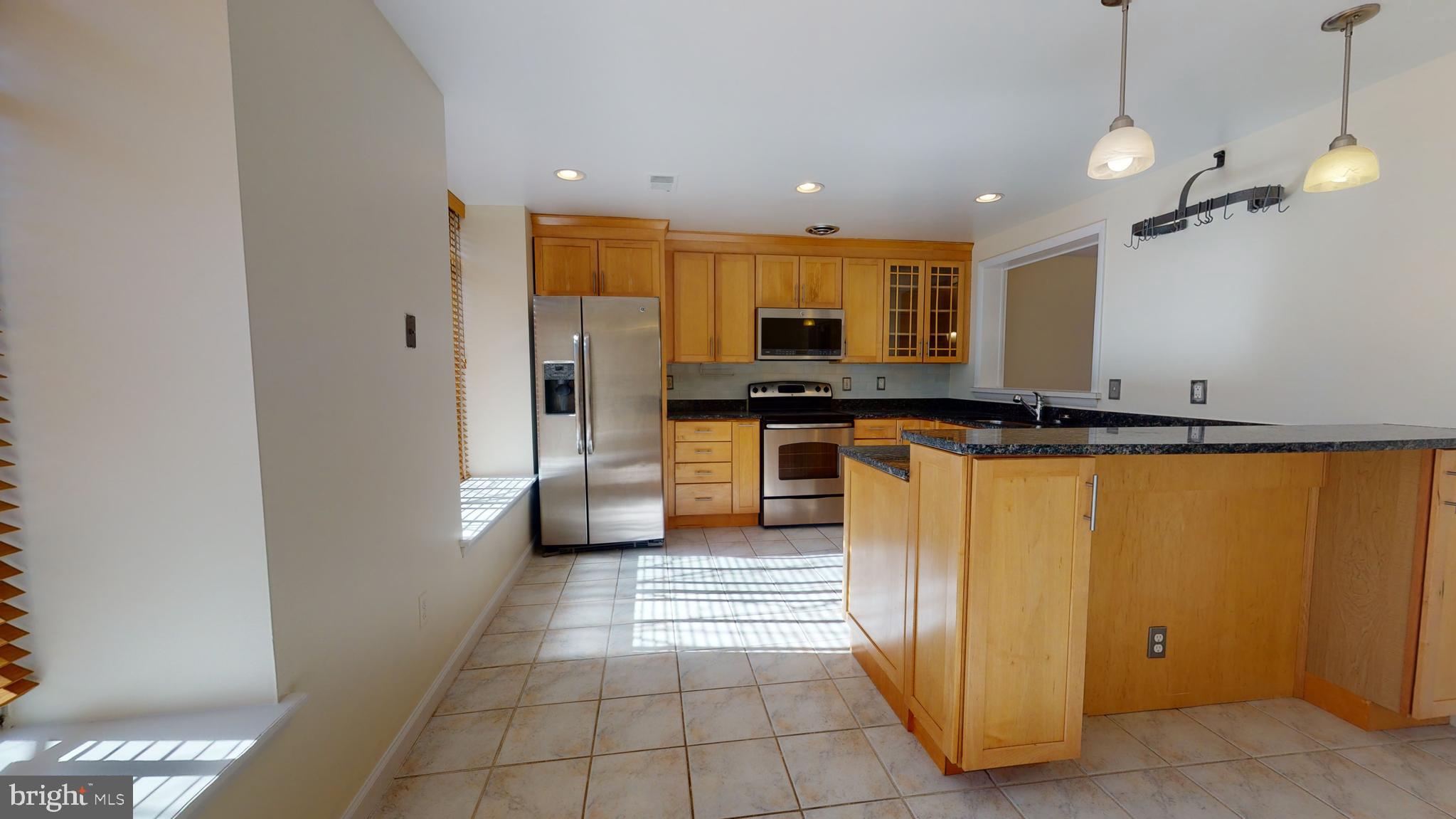 SOUTHAMPTON - Residential Lease