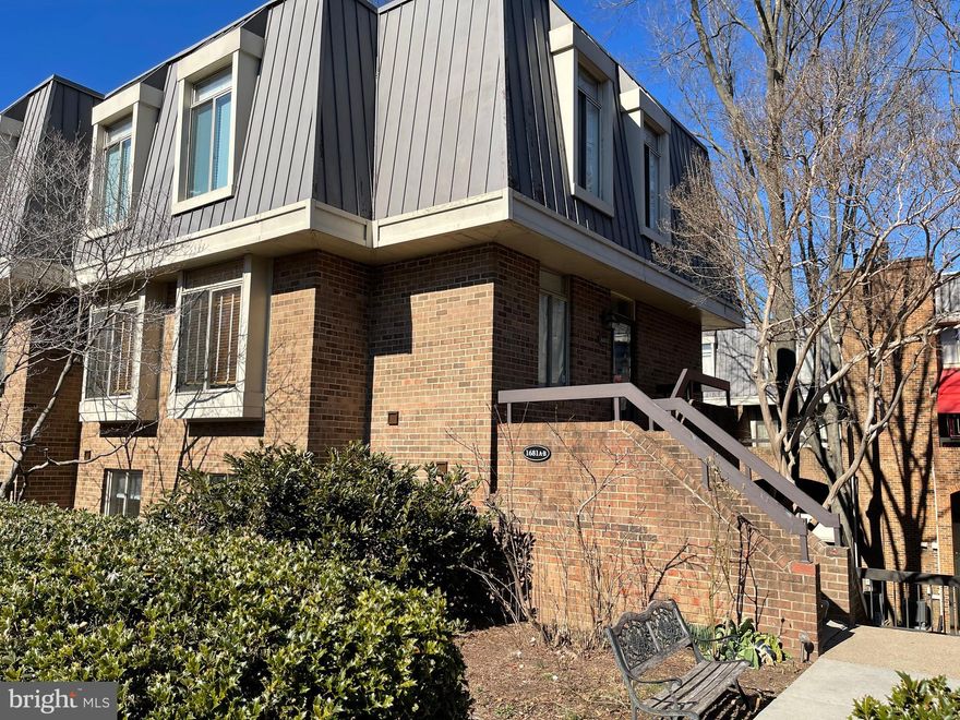 Location!!!! Well sought after community, Southampton, 2 blocks away from the new AMAZON HEADQUARTER in the middle of all the action!!!! 1 block from Pentagon city Metro, across the street from Virginia Highland Park, diagonal from Pentagon city mall, blocks from Wholefoods, restaurants, shops, and new developments in order to accommodate for estimated 25,000 Amazon workers in the Headquarter in the near future!! This Unit is the largest upper level (end unit) of Southampton community. Large Eat-in Kitchen with stainless steal appliances, and granite countertops. Beautiful hardwood floor through out the 1st floor of the living room with wood burning fireplace, dinning room and tile in the kitchen. Private balcony overlooking the inner courtyard. Window shutters on all windows with large extension for a perfect set up of window reading area or a window storage area. Large bedrooms with tons of storage closet space. In unit separate laundry room. A MUST SEE!!!  One small dog under 30lbs is ok.  Pet deposit of non-refundable $300.