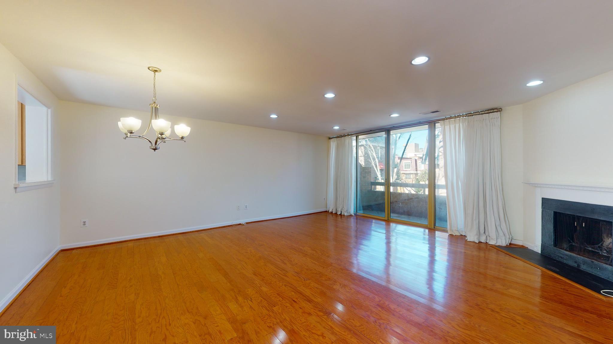 SOUTHAMPTON - Residential Lease