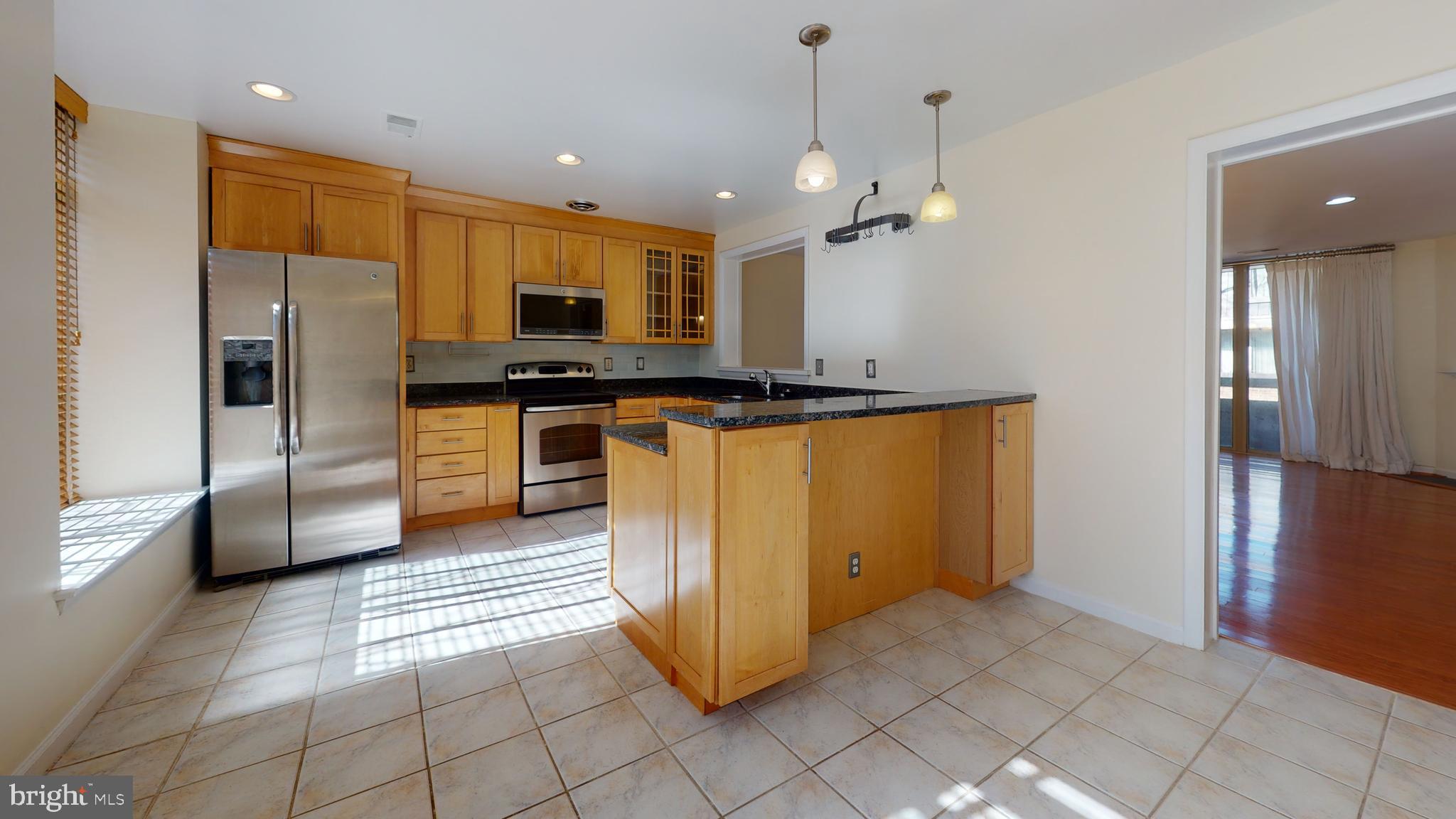 SOUTHAMPTON - Residential Lease