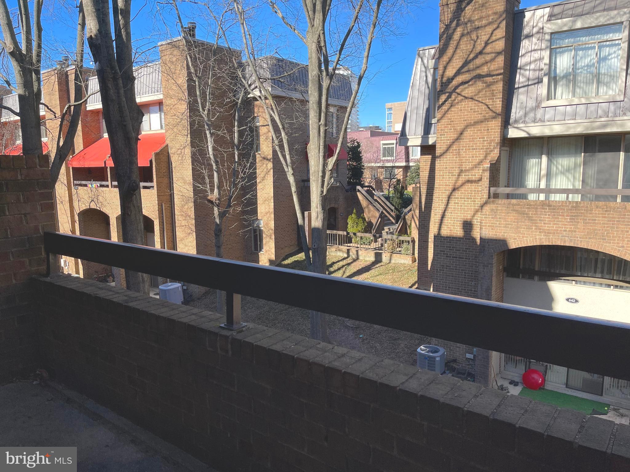 SOUTHAMPTON - Residential Lease