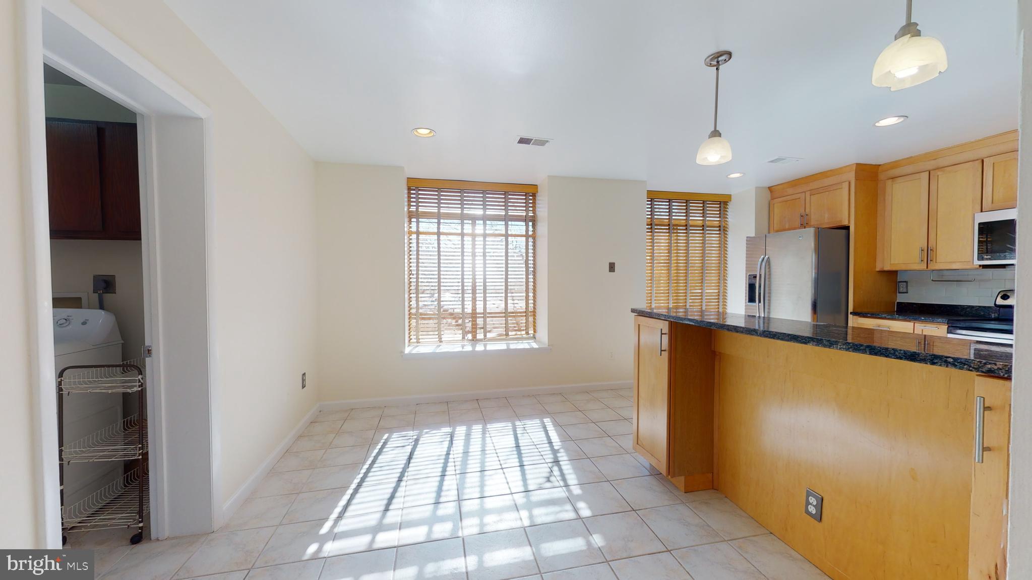 SOUTHAMPTON - Residential Lease