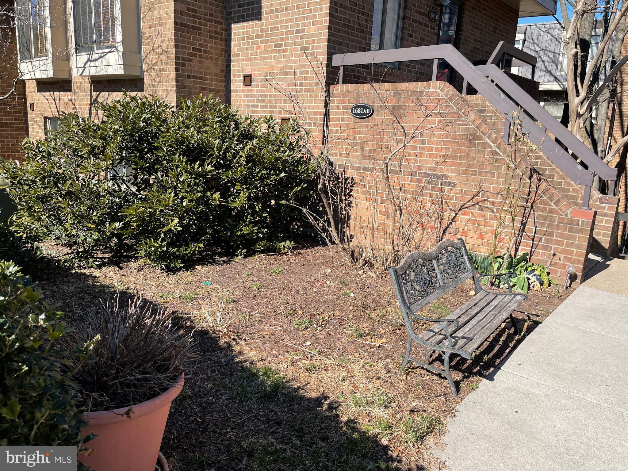 SOUTHAMPTON - Residential Lease