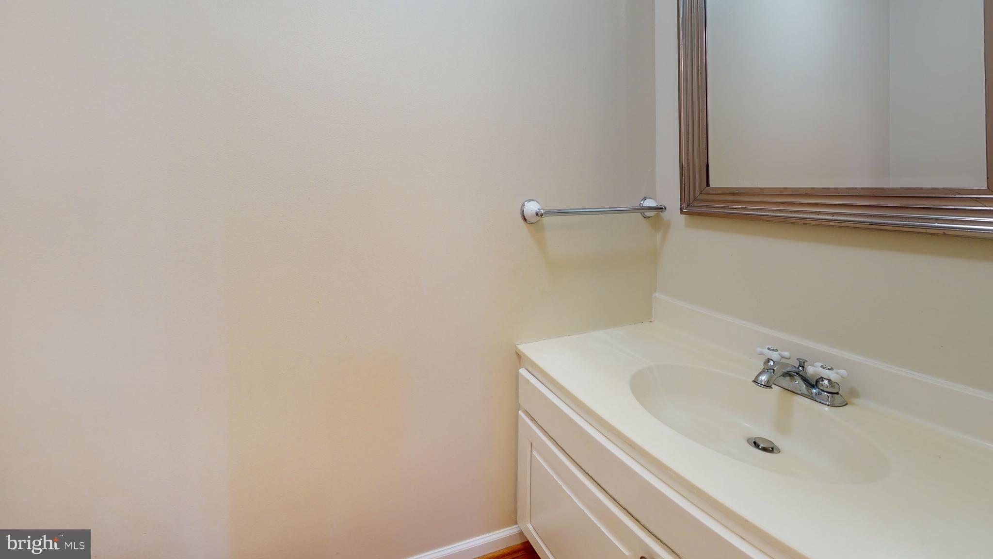 SOUTHAMPTON - Residential Lease