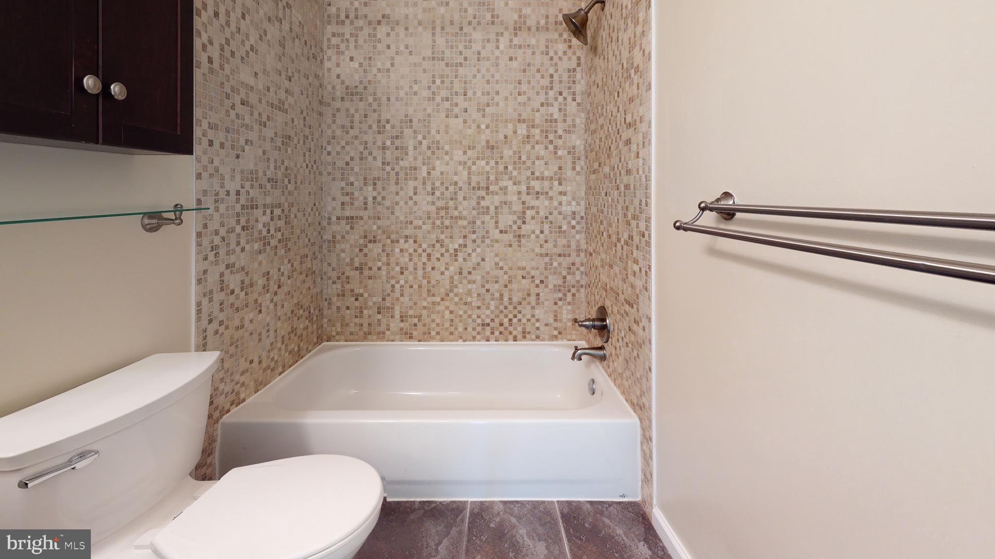 SOUTHAMPTON - Residential Lease