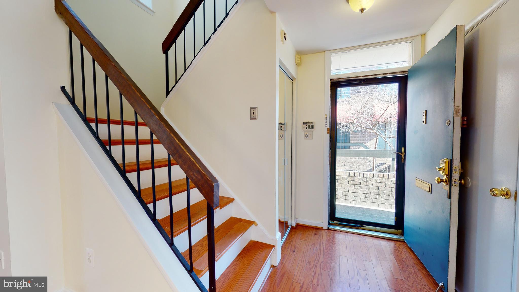 SOUTHAMPTON - Residential Lease