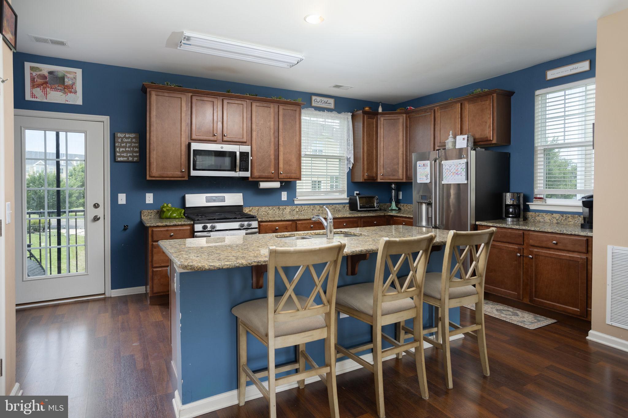 104 CREEKSIDE WAY