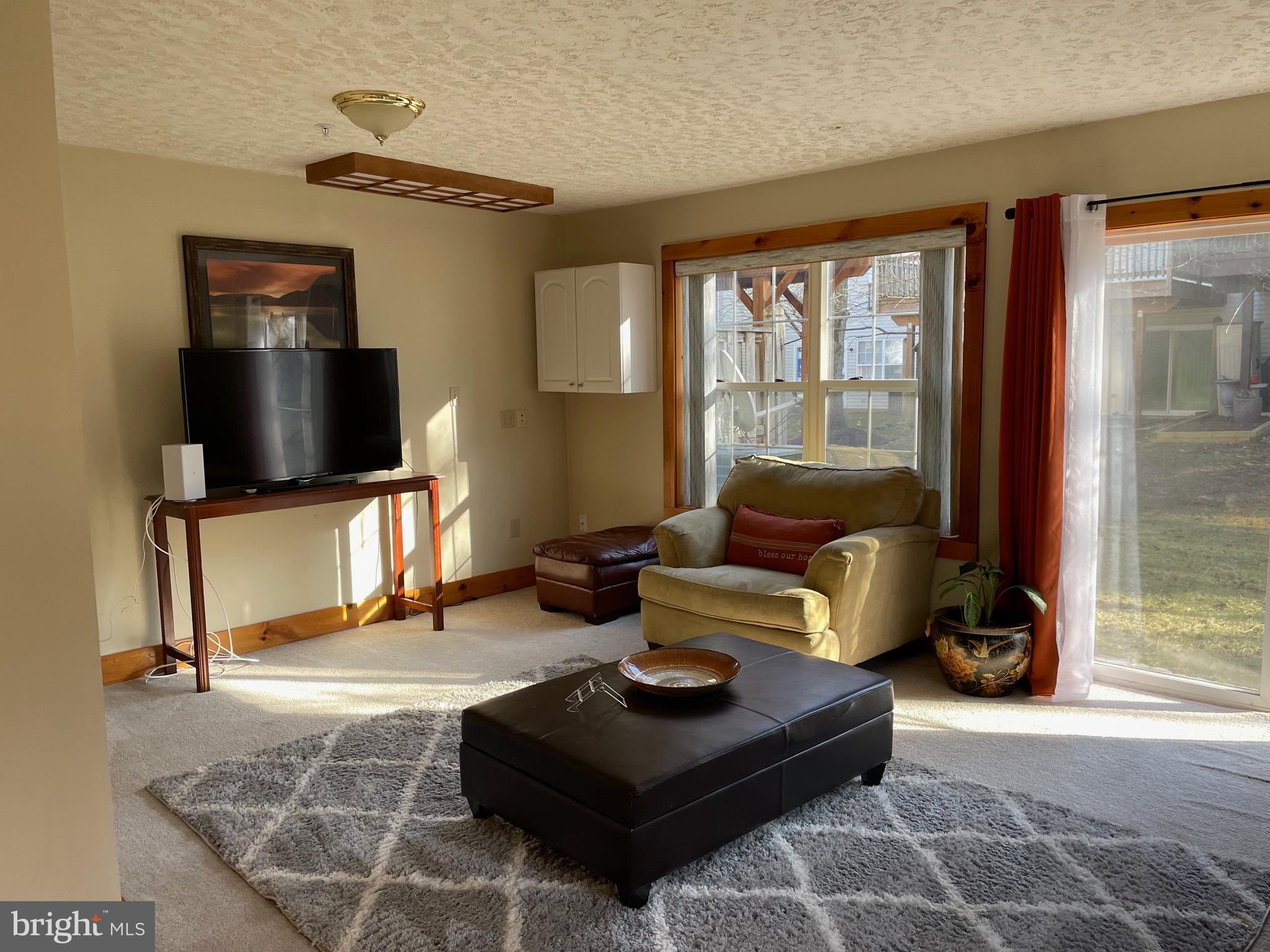 RUSSETT - Residential Lease