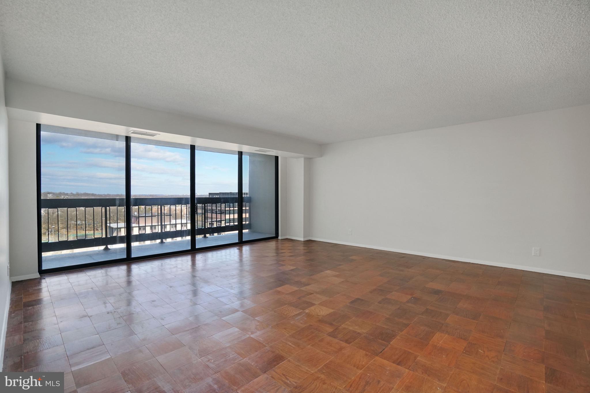 TOWER VILLAS - Residential