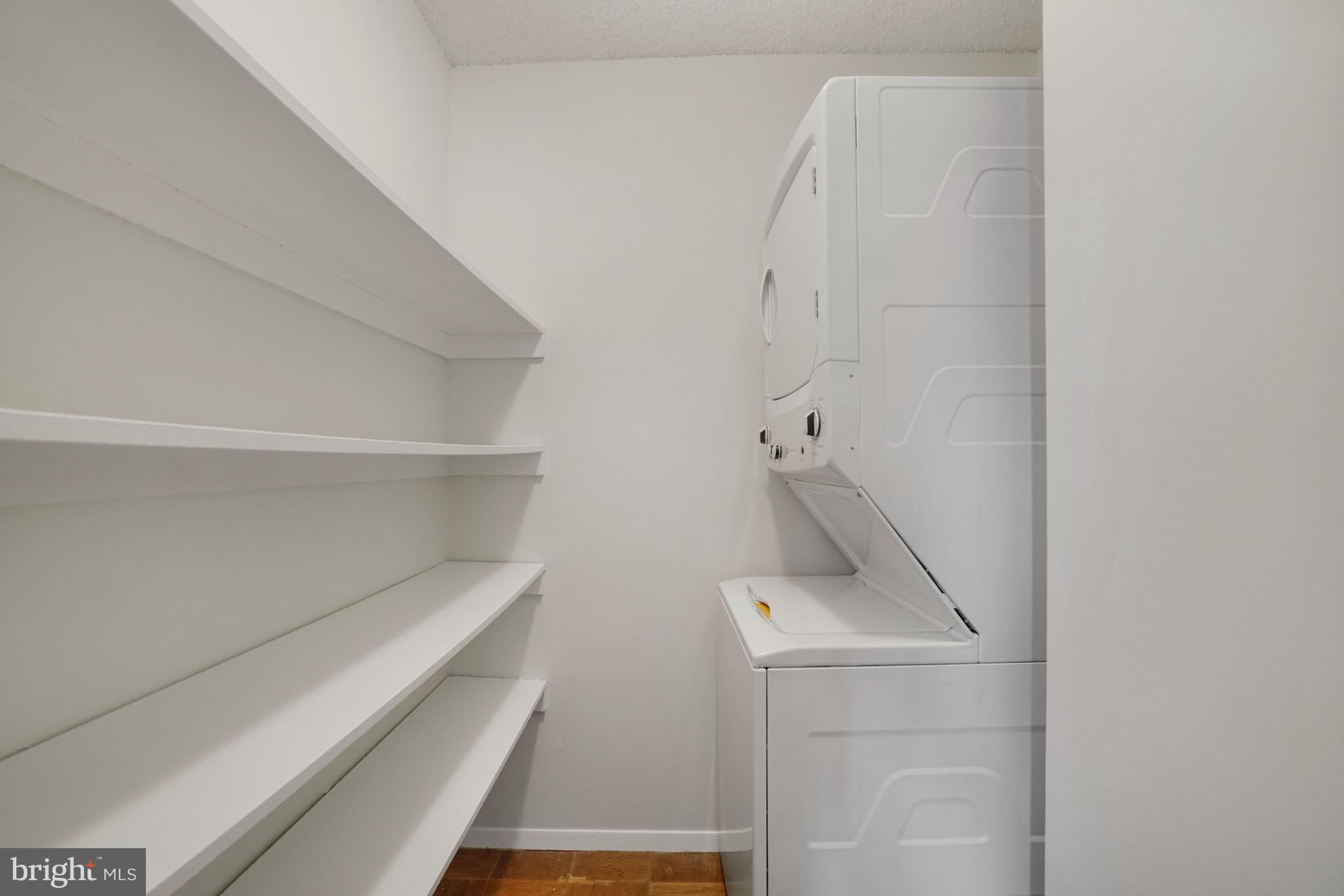 TOWER VILLAS - Residential