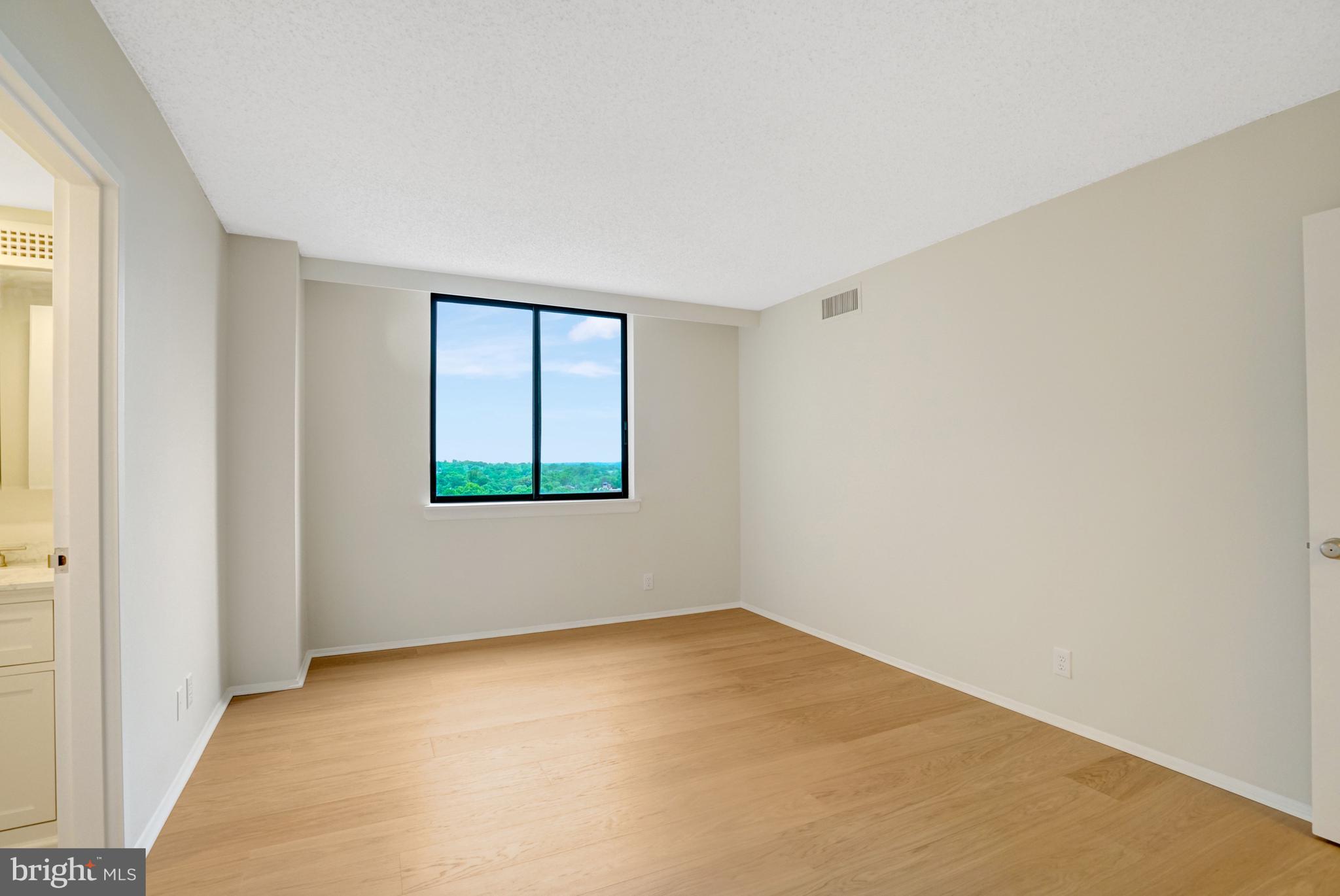 TOWER VILLAS - Residential