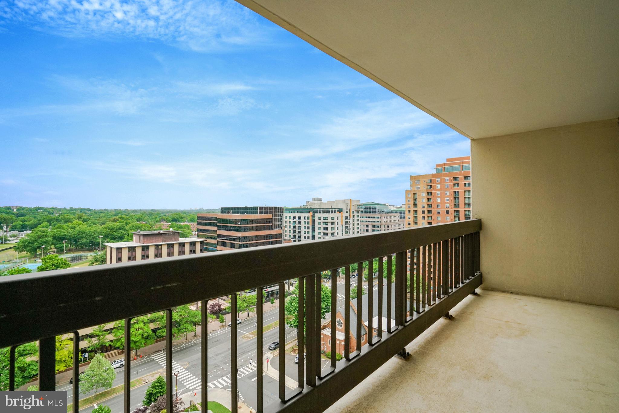 TOWER VILLAS - Residential