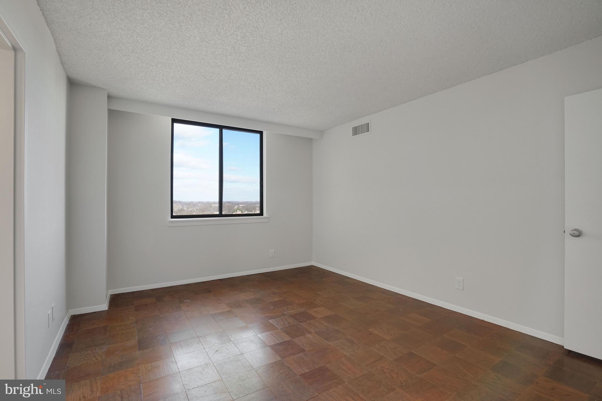 TOWER VILLAS - Residential