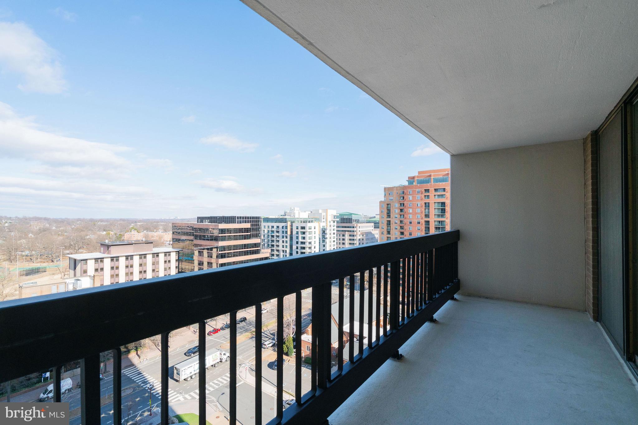 TOWER VILLAS - Residential