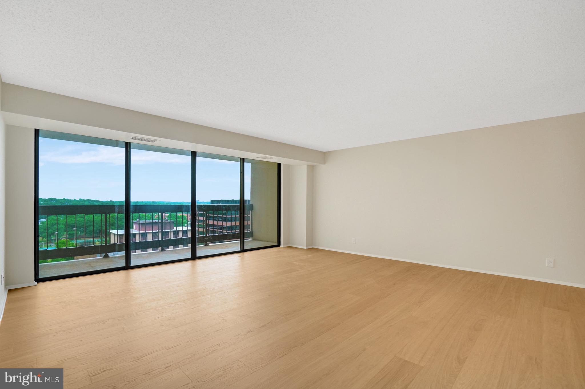 TOWER VILLAS - Residential
