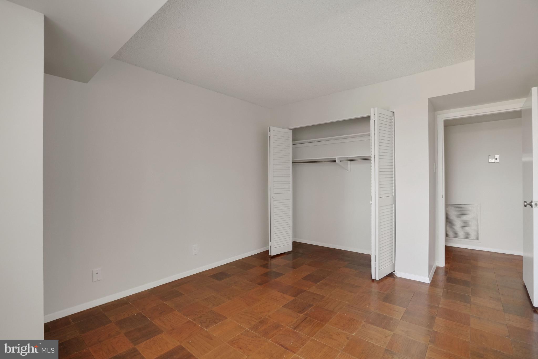 TOWER VILLAS - Residential