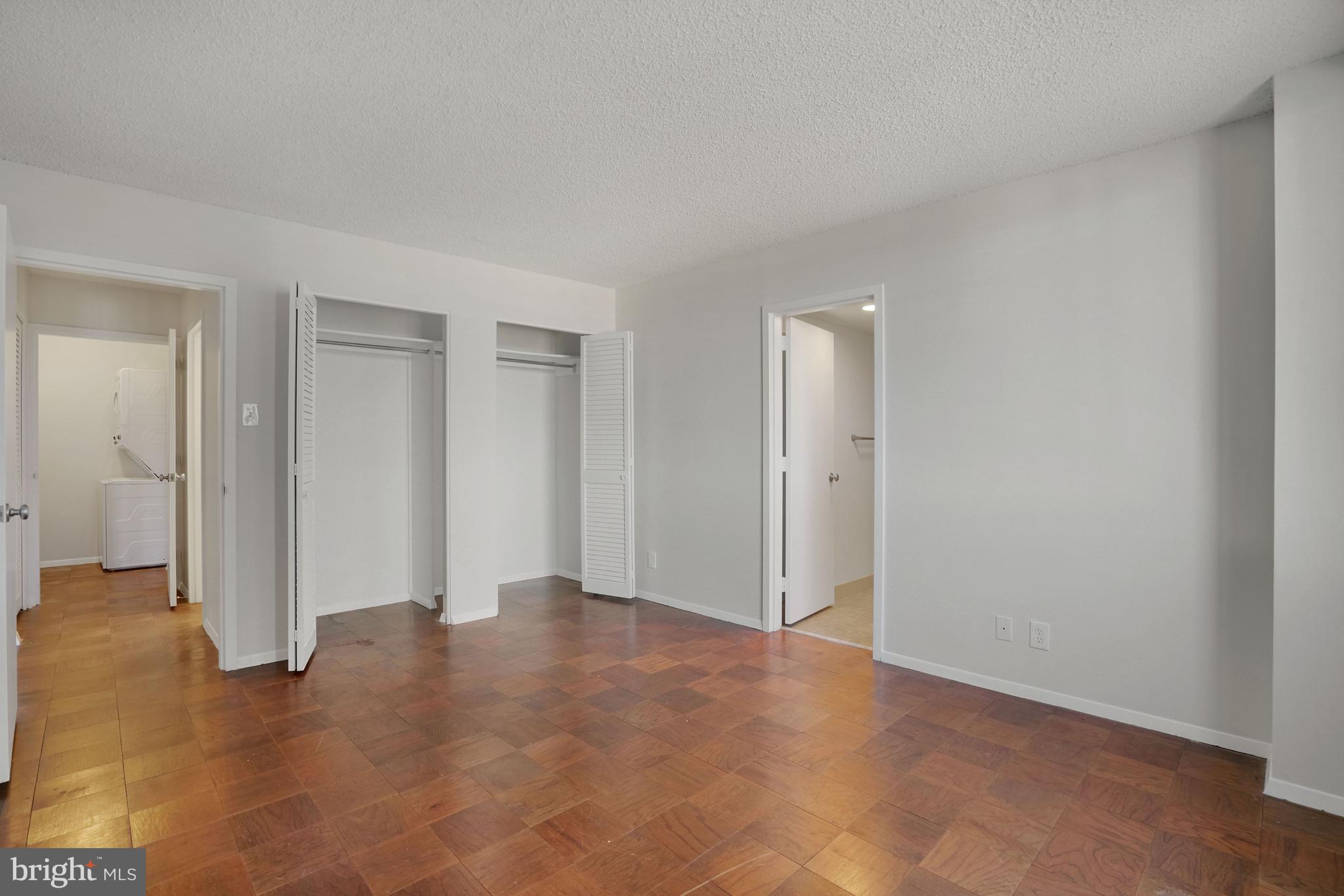 TOWER VILLAS - Residential