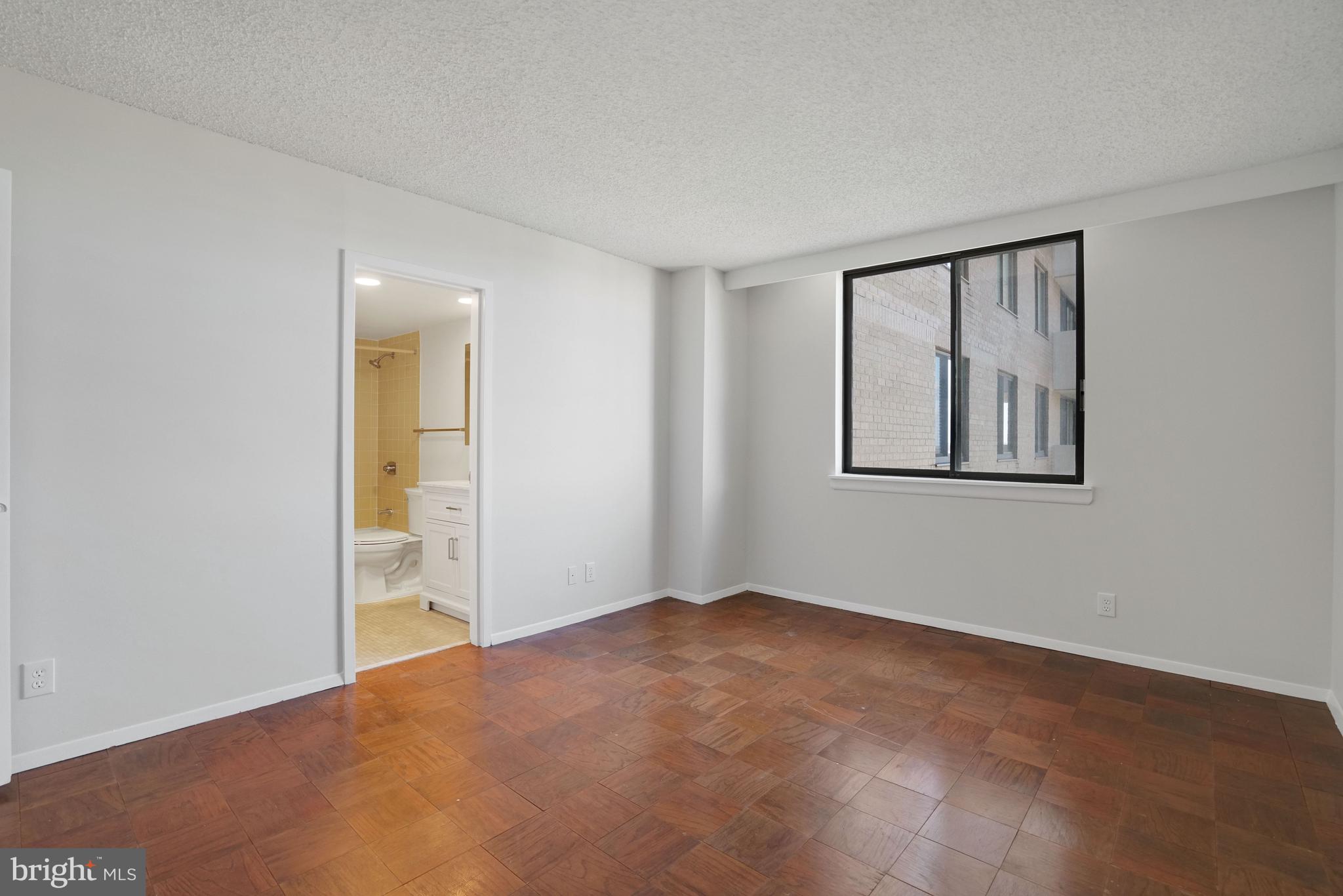 TOWER VILLAS - Residential