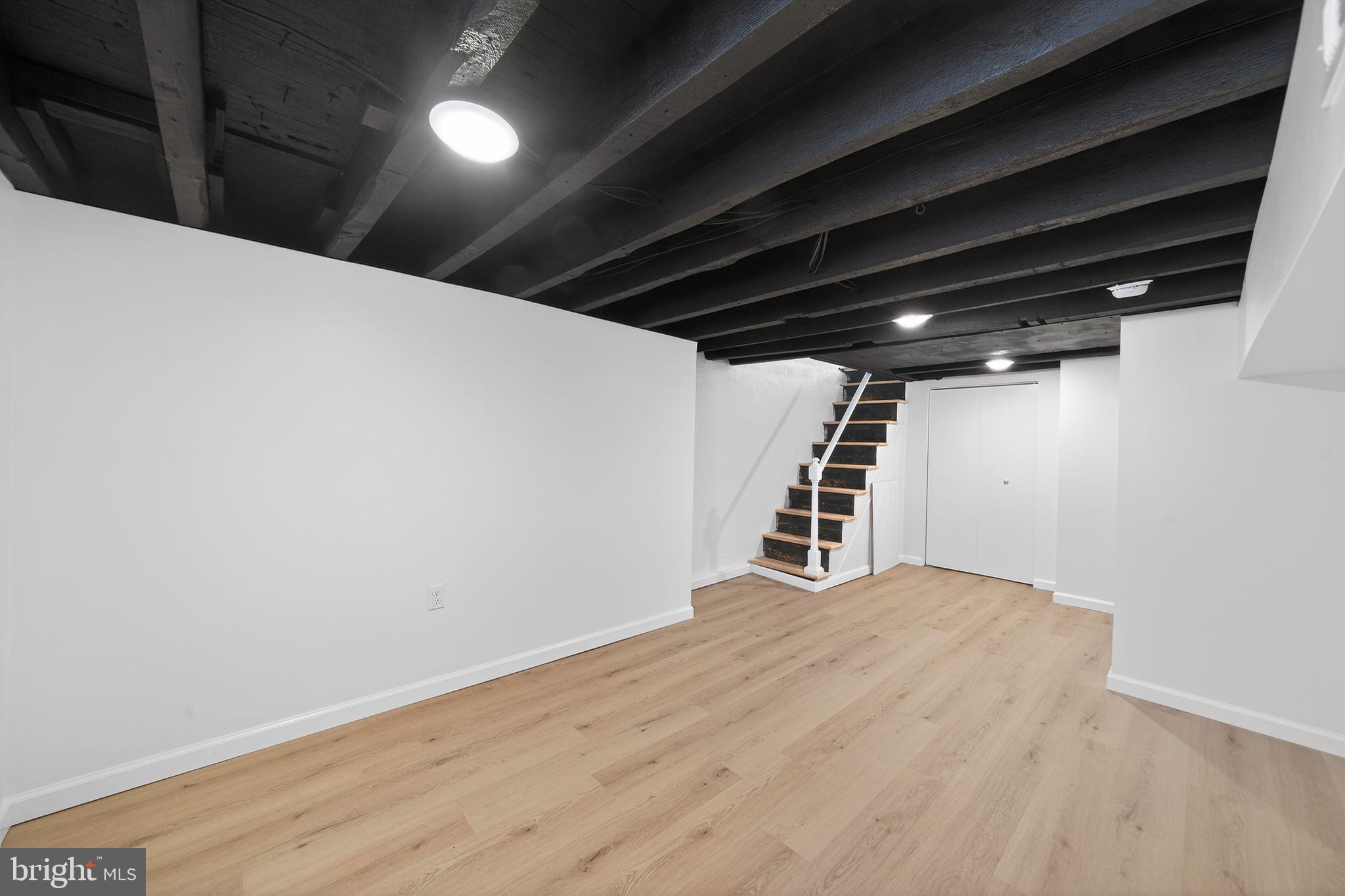 LOWER MOYAMENSING - Residential