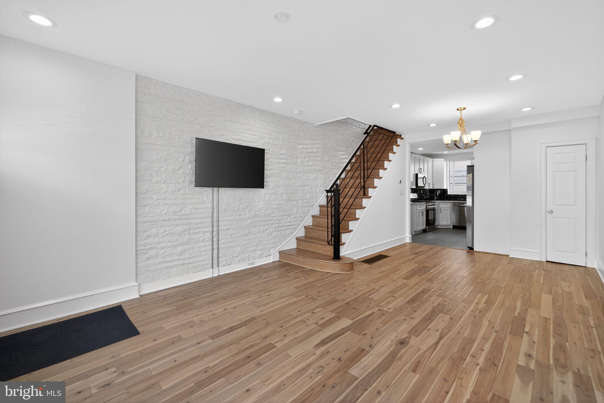 LOWER MOYAMENSING - Residential