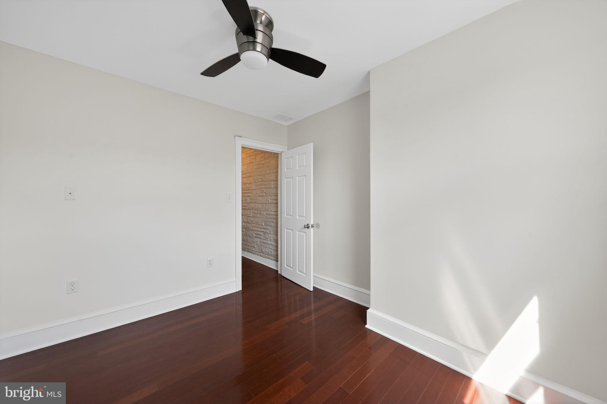 LOWER MOYAMENSING - Residential