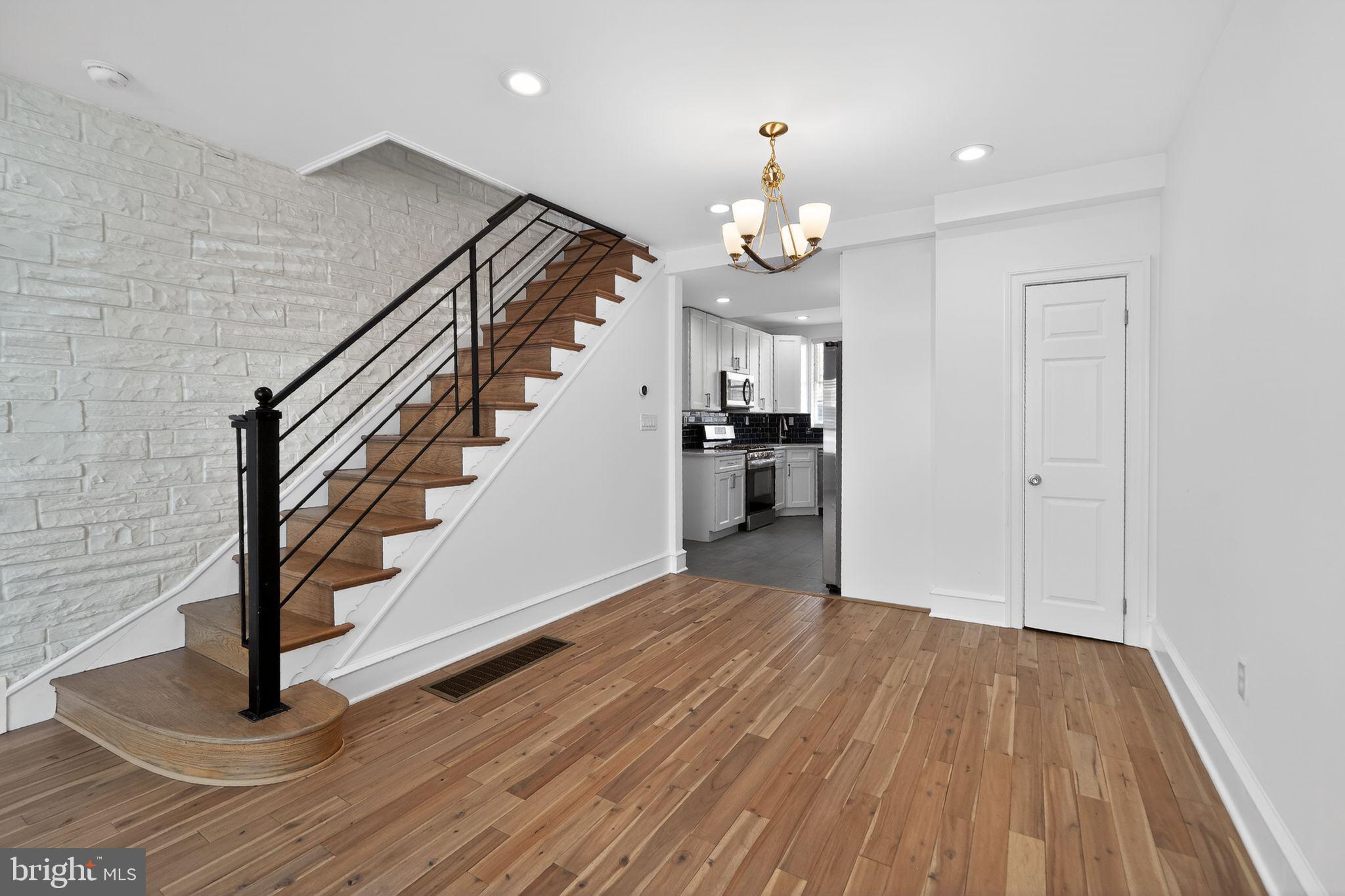 LOWER MOYAMENSING - Residential