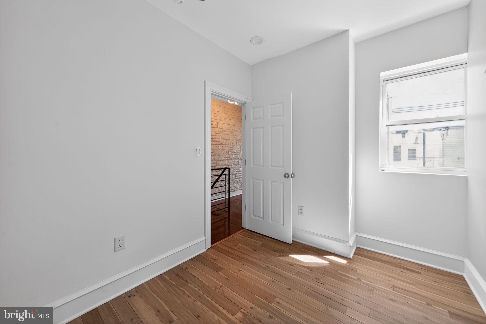 LOWER MOYAMENSING - Residential