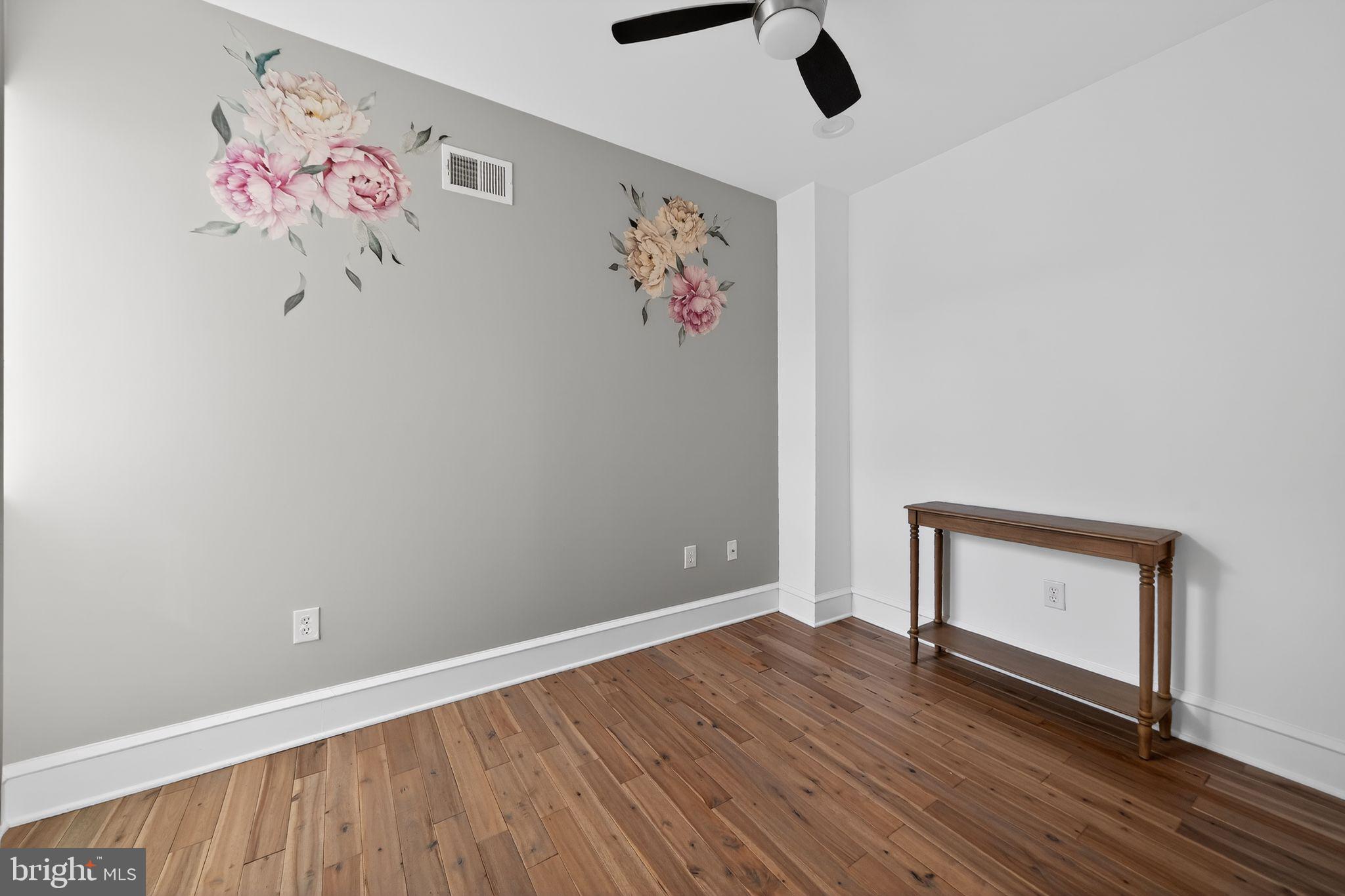 LOWER MOYAMENSING - Residential