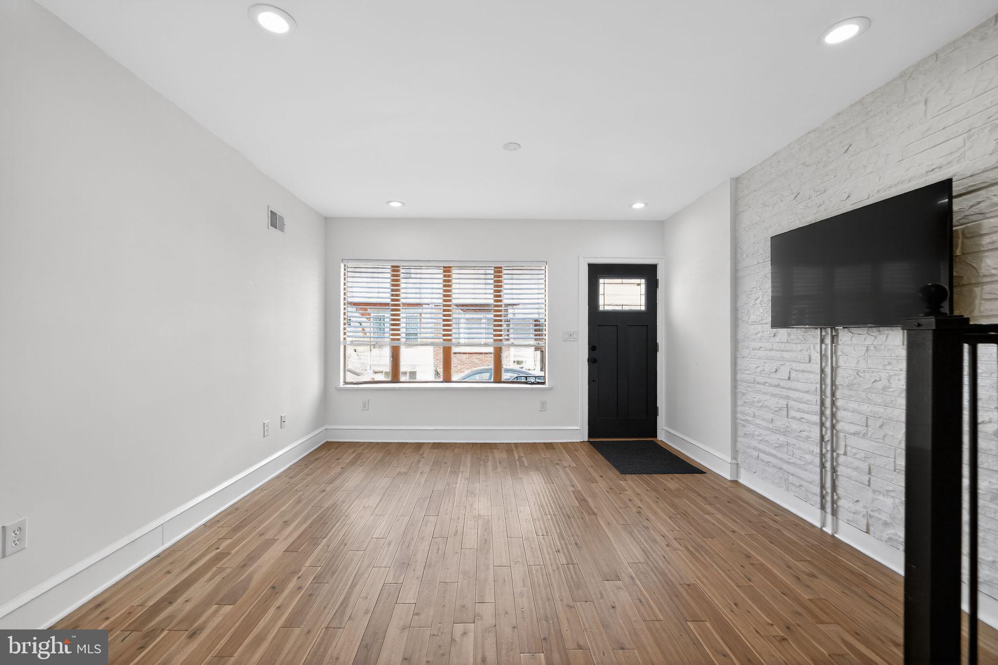 LOWER MOYAMENSING - Residential