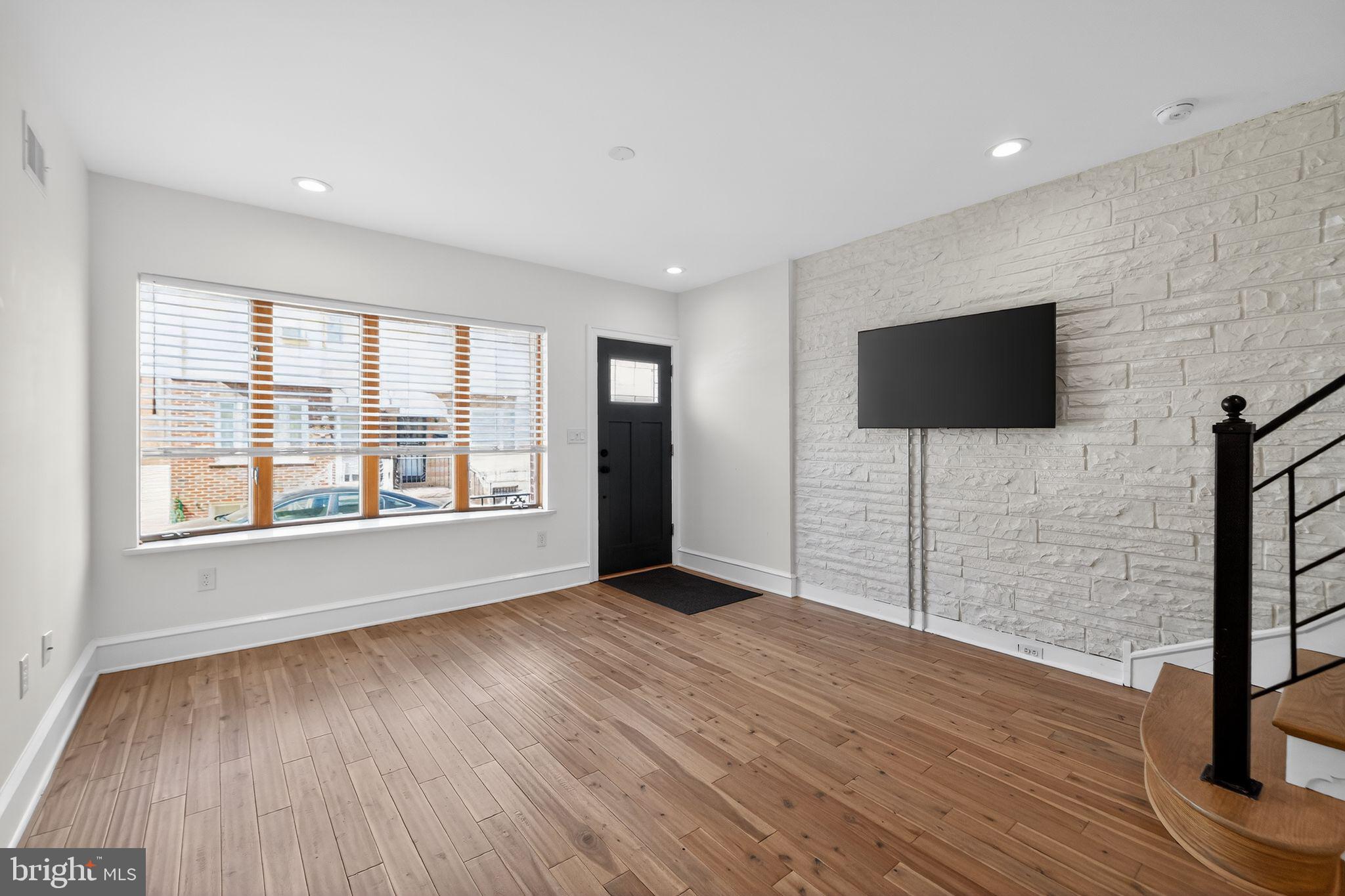 LOWER MOYAMENSING - Residential