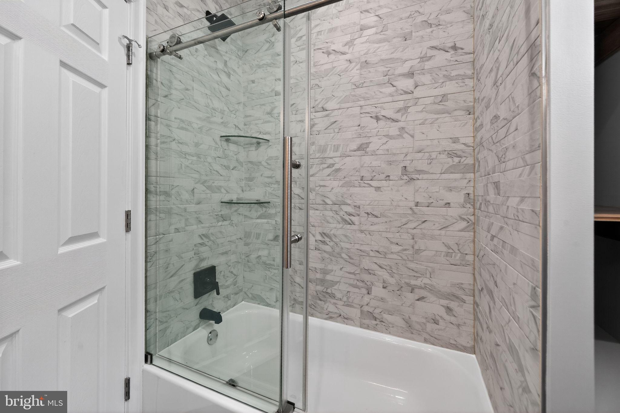 LOWER MOYAMENSING - Residential