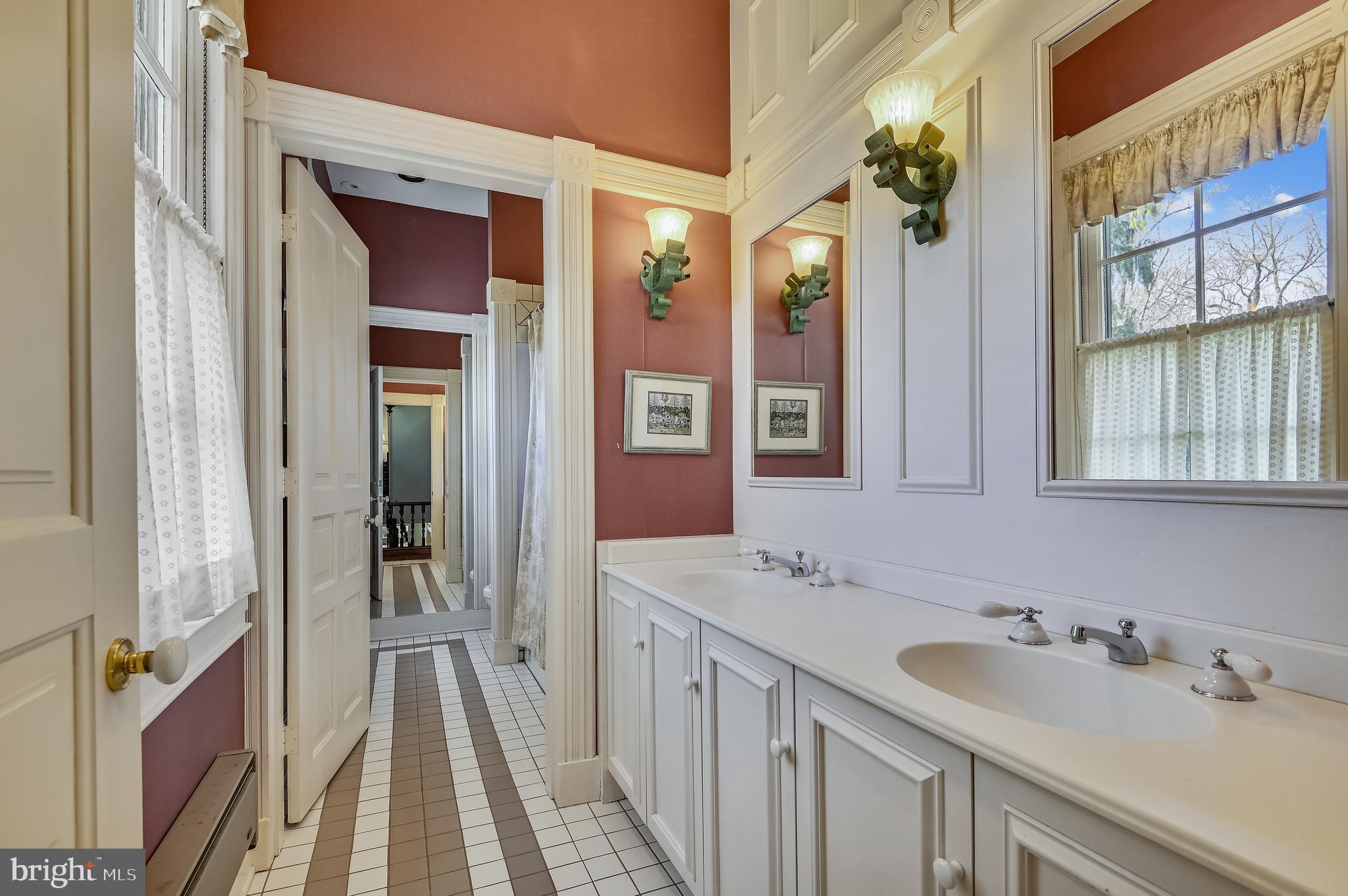 RUXTON - Residential