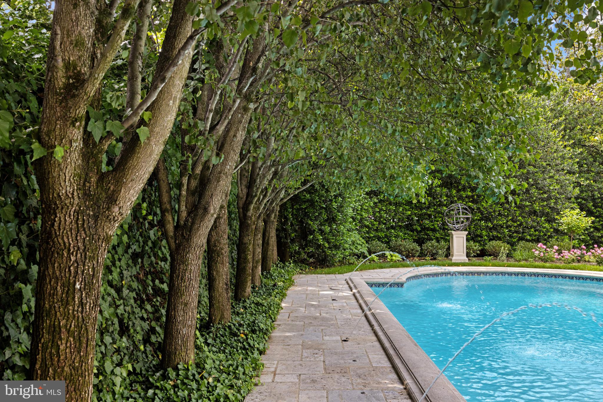 CHEVY CHASE VILLAGE - Residential