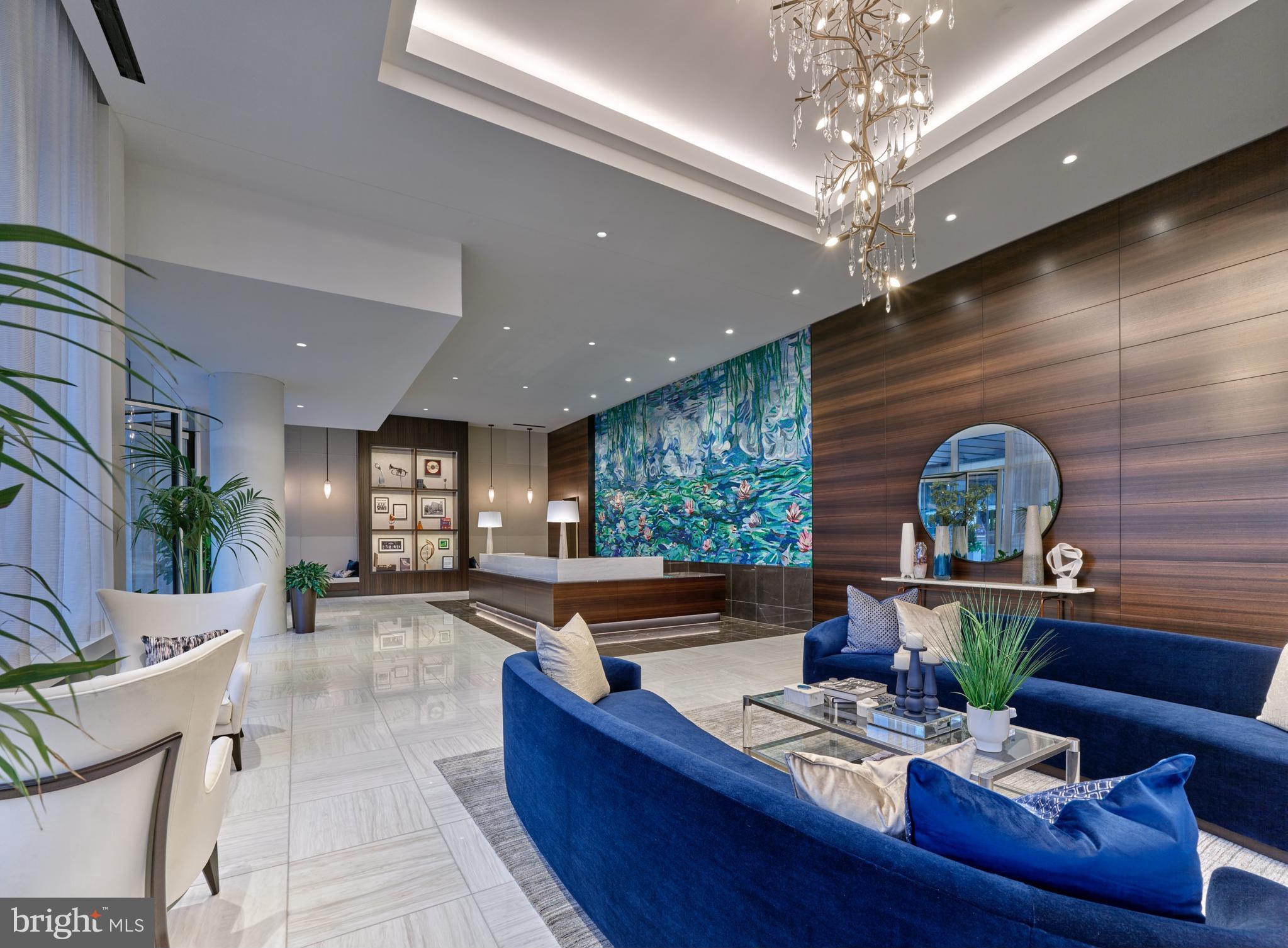 AVENUE OF THE ARTS - Residential