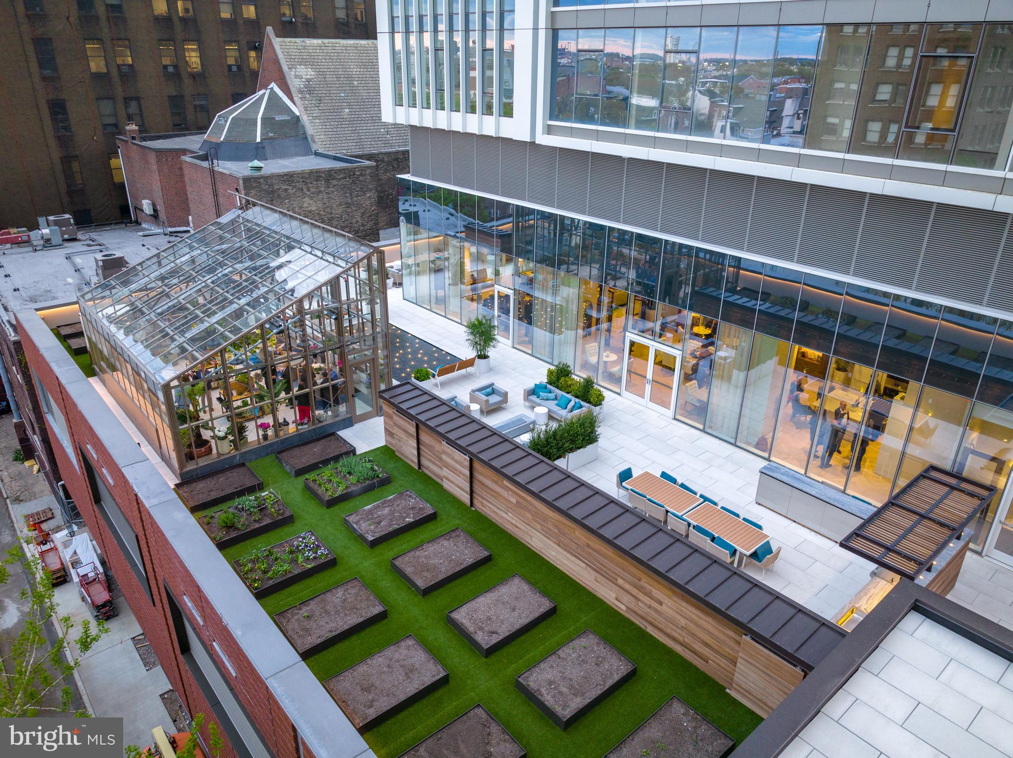 AVENUE OF THE ARTS - Residential