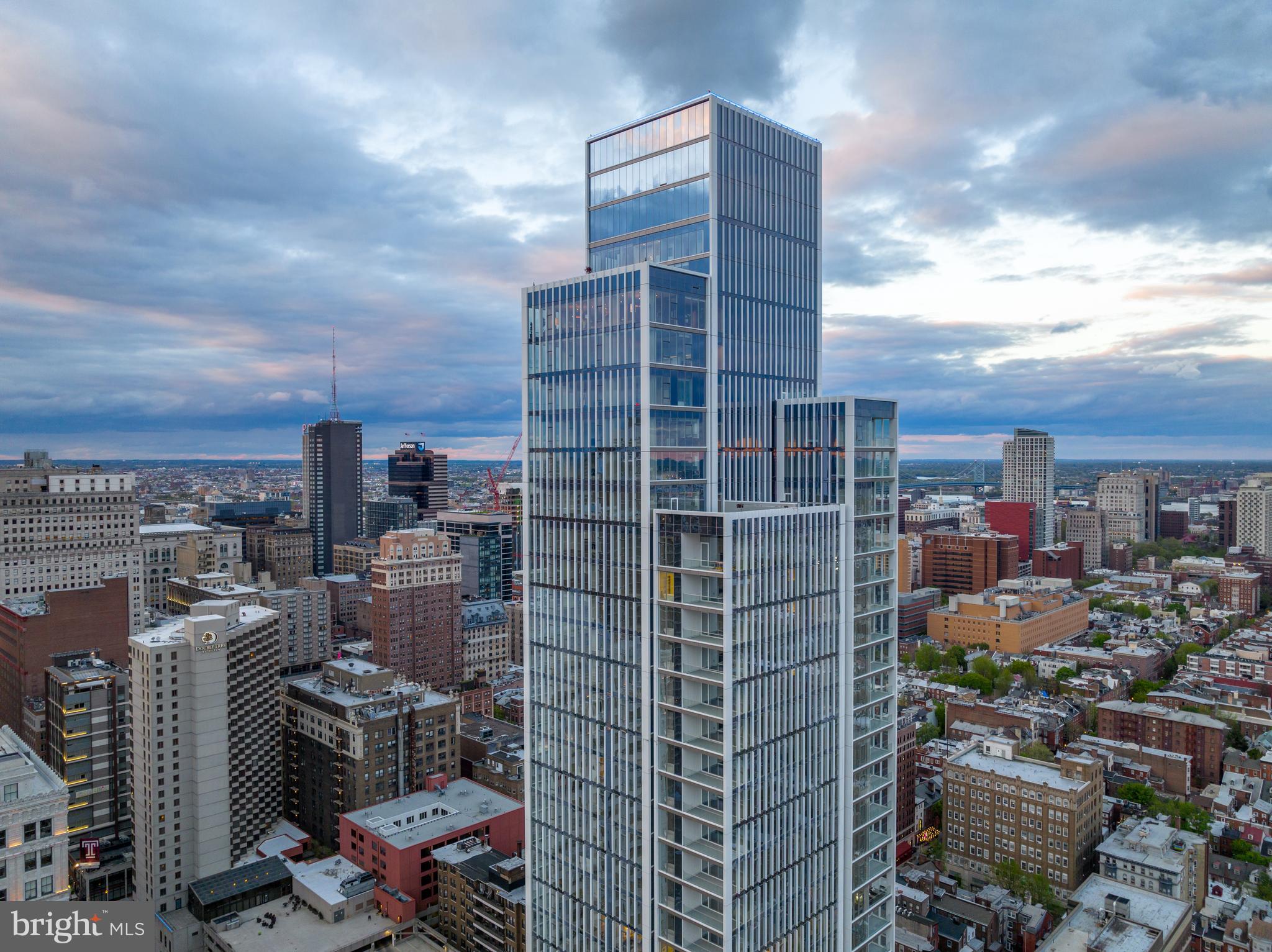 AVENUE OF THE ARTS - Residential