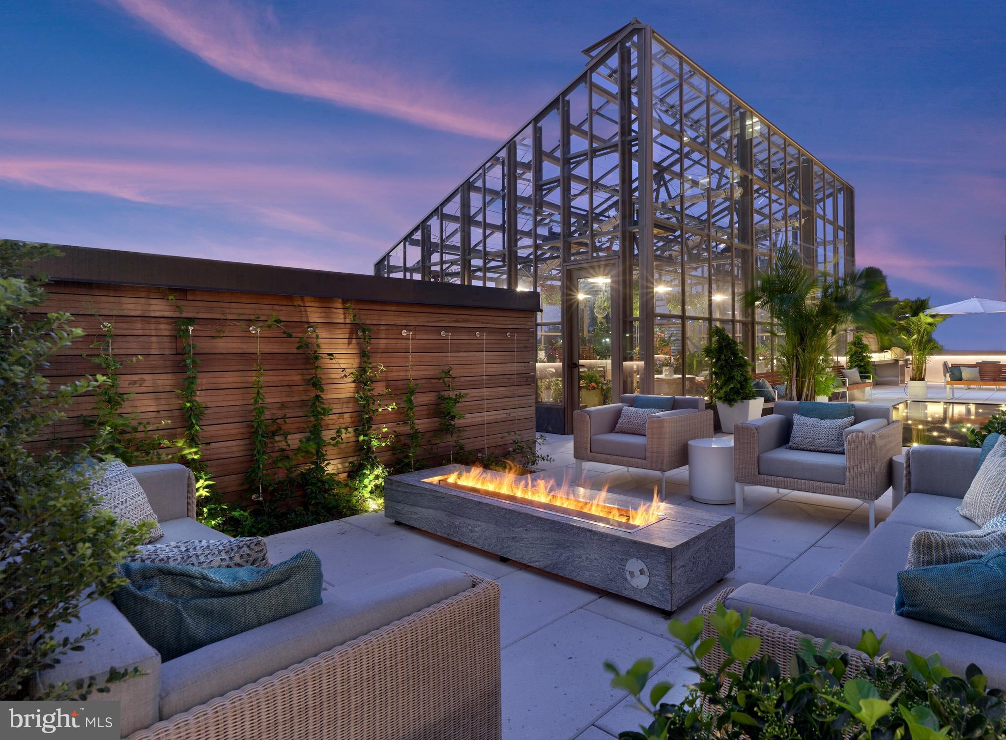 AVENUE OF THE ARTS - Residential