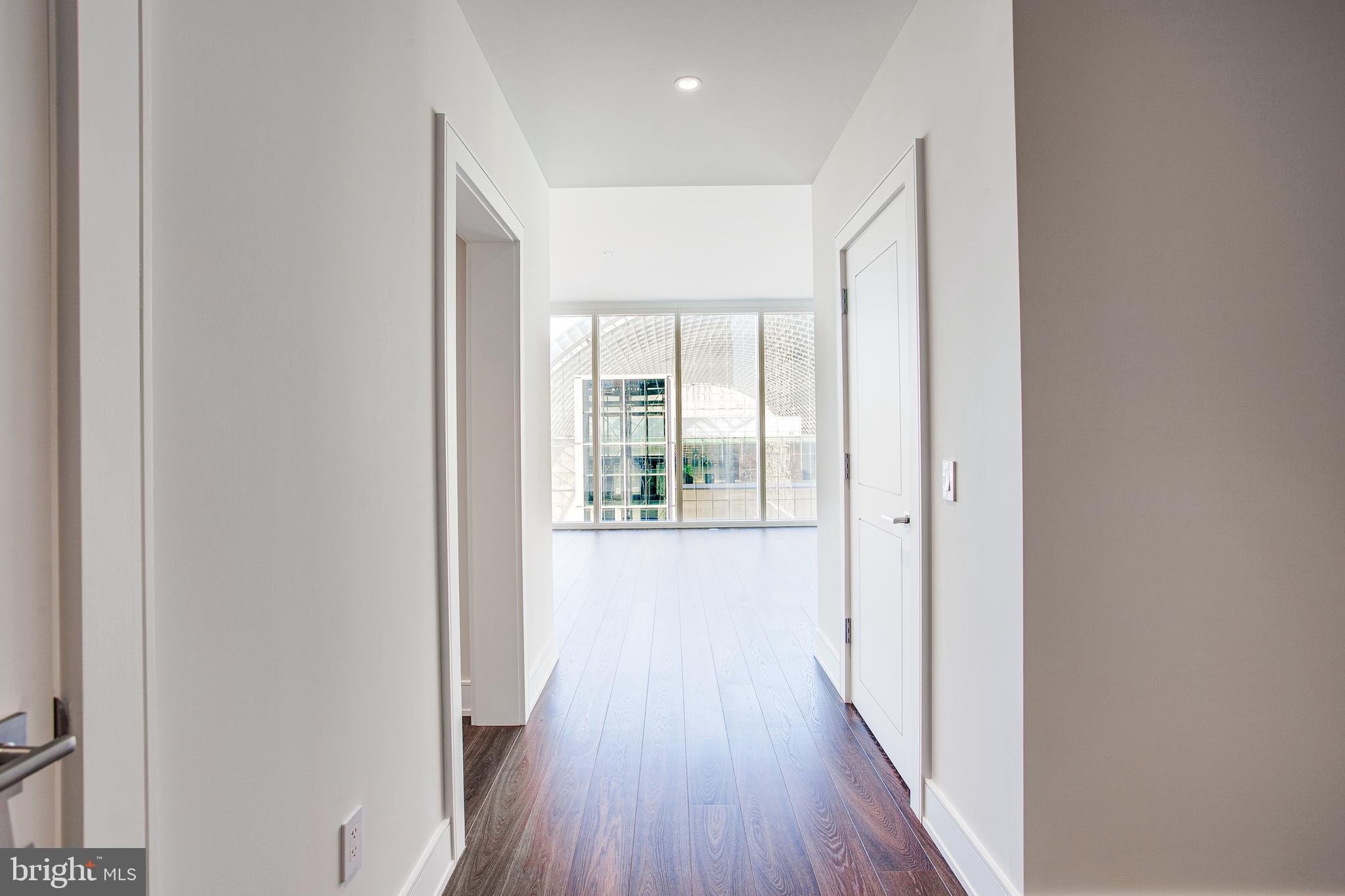 AVENUE OF THE ARTS - Residential