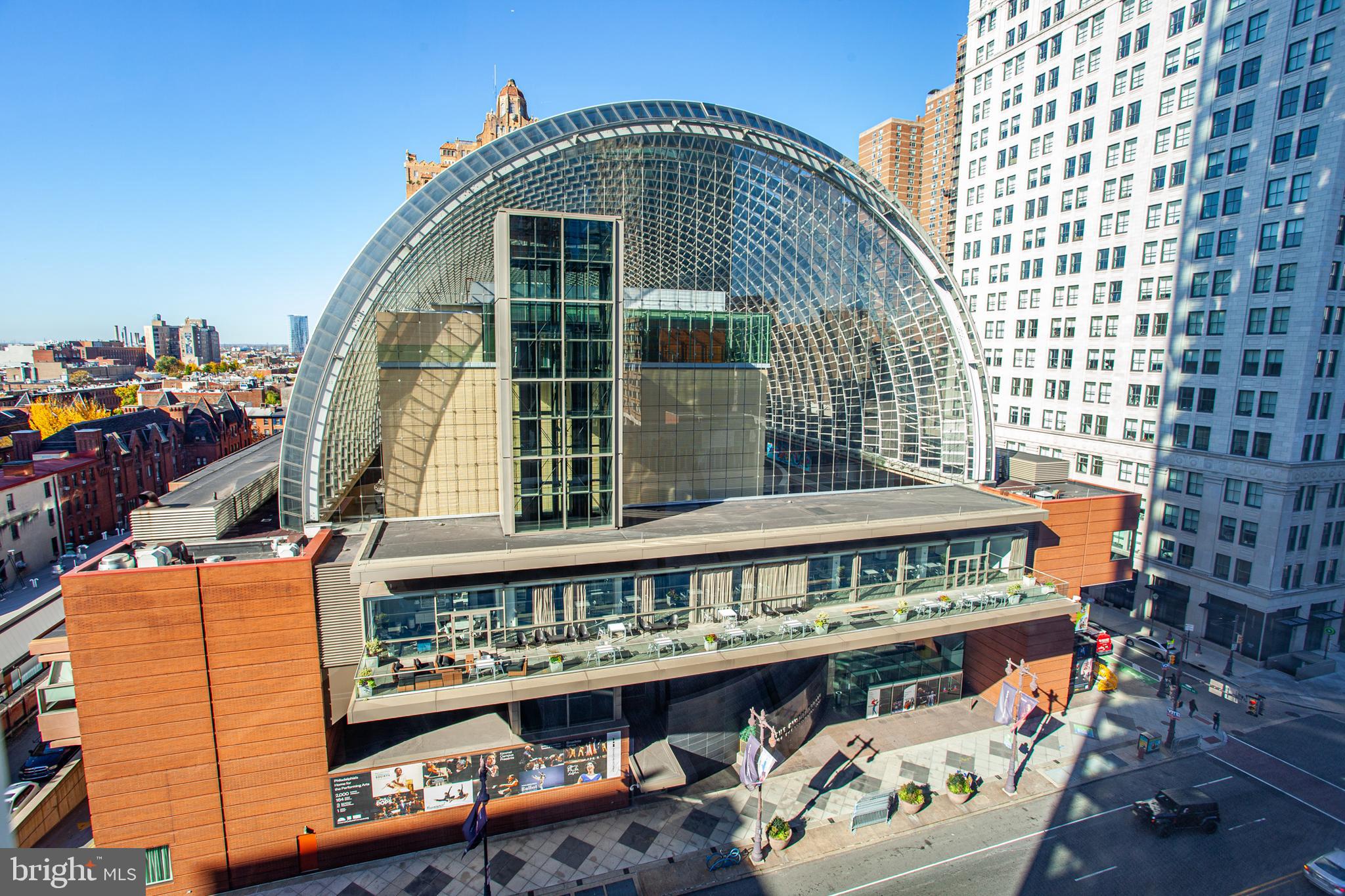 AVENUE OF THE ARTS - Residential