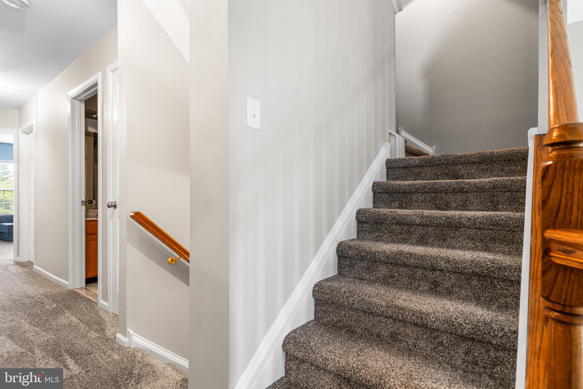 HILL VIEW - Residential