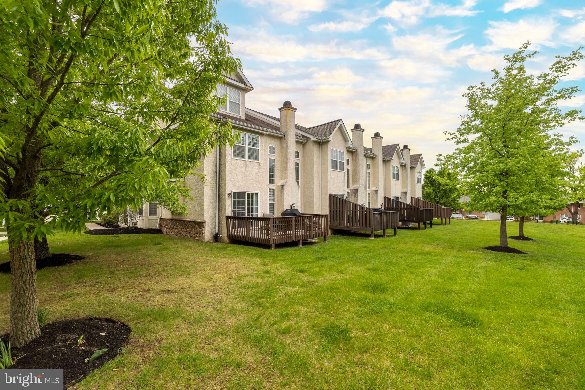 HILL VIEW - Residential