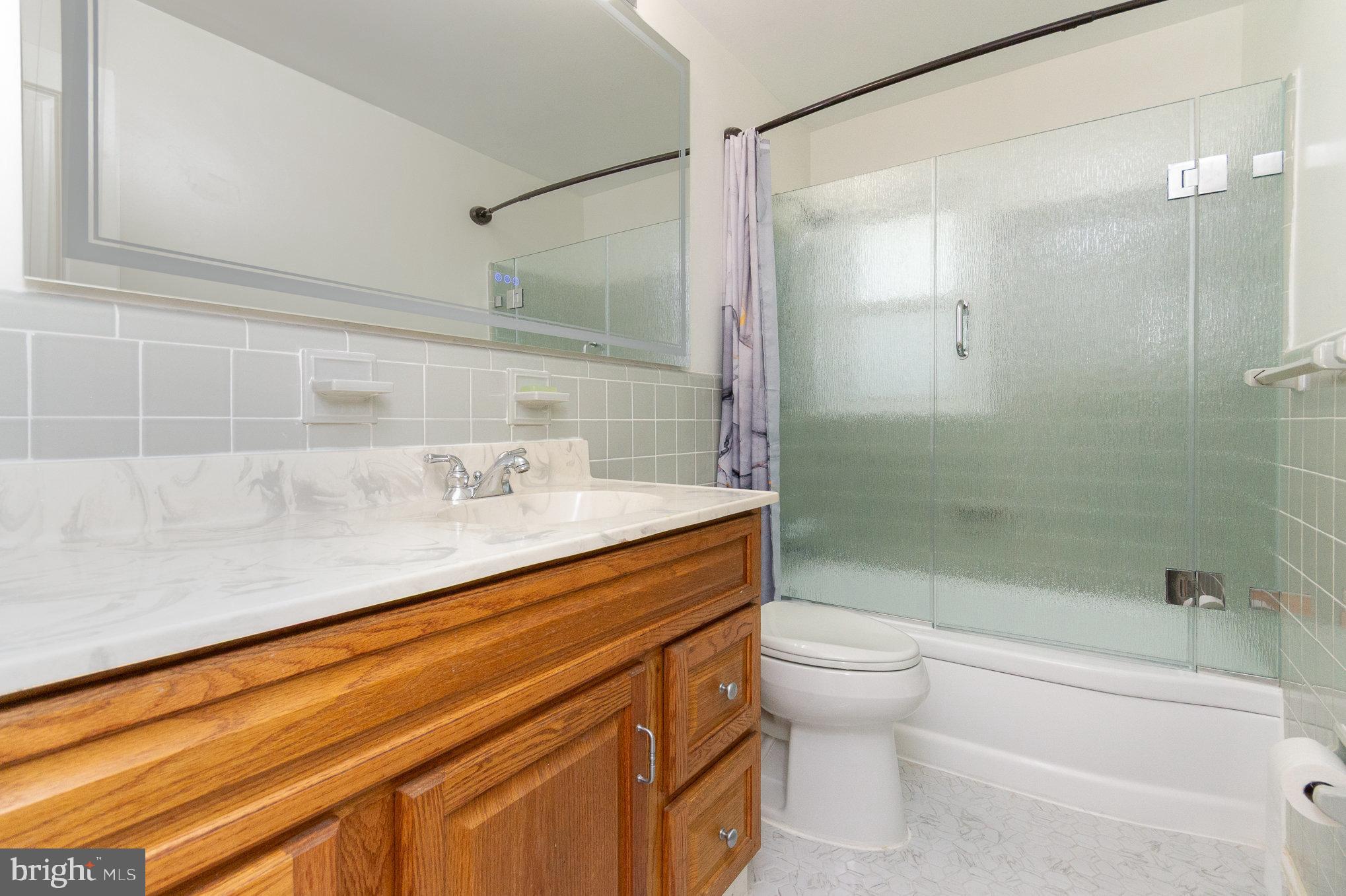 BROYHILL FOREST - Residential Lease