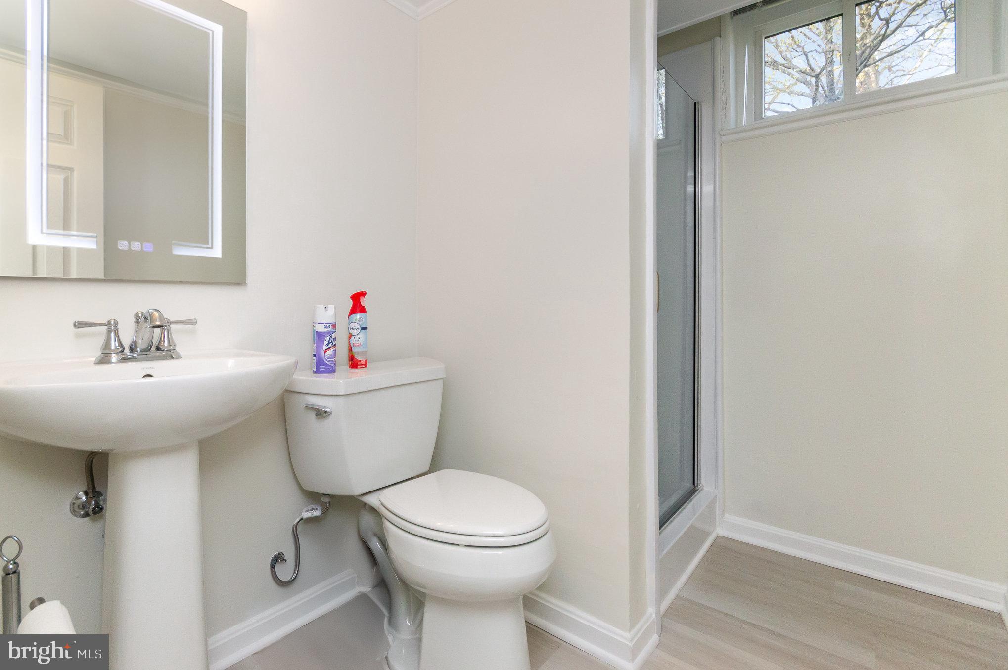 BROYHILL FOREST - Residential Lease