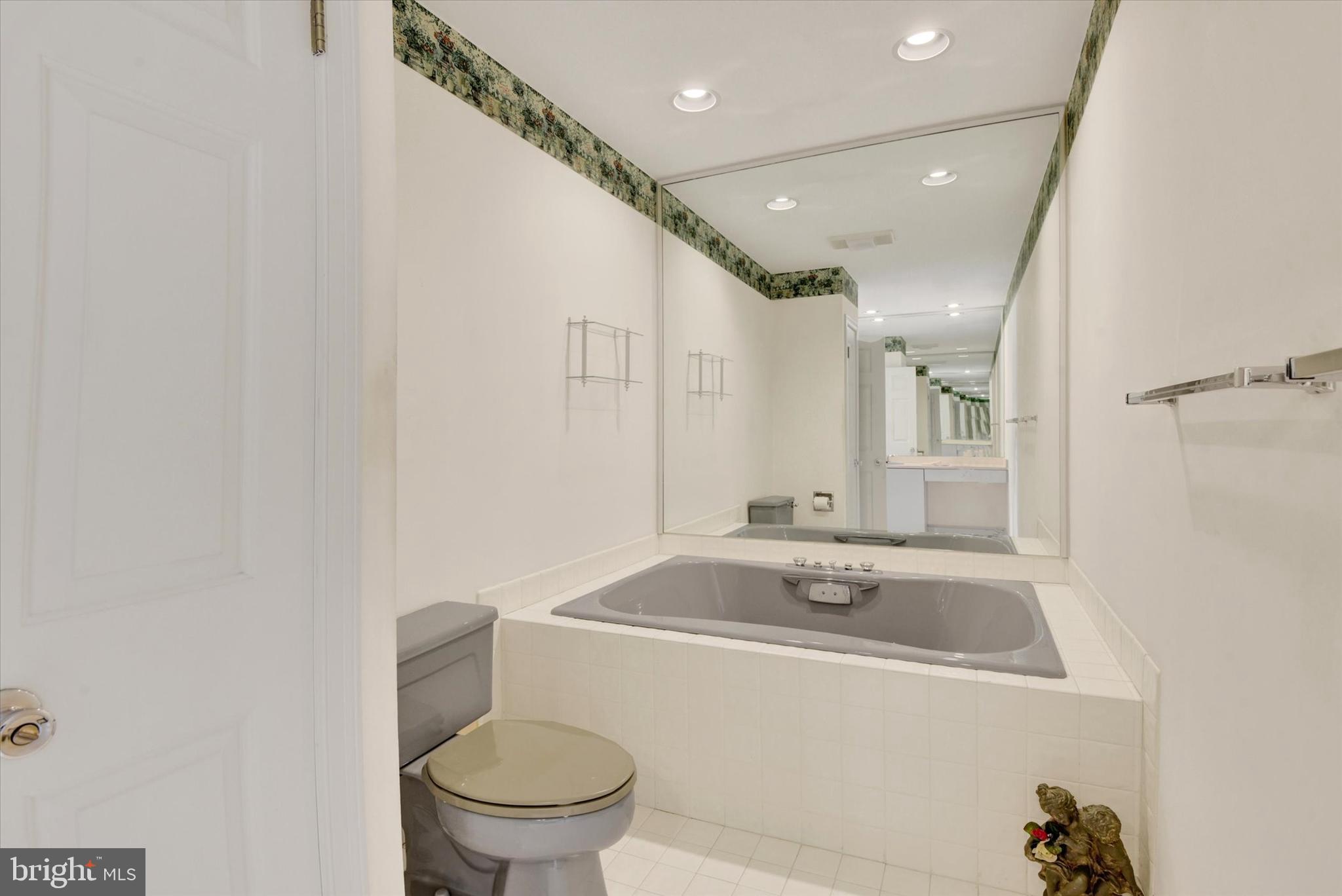 HAMPSTEAD HEIGHTS - Residential