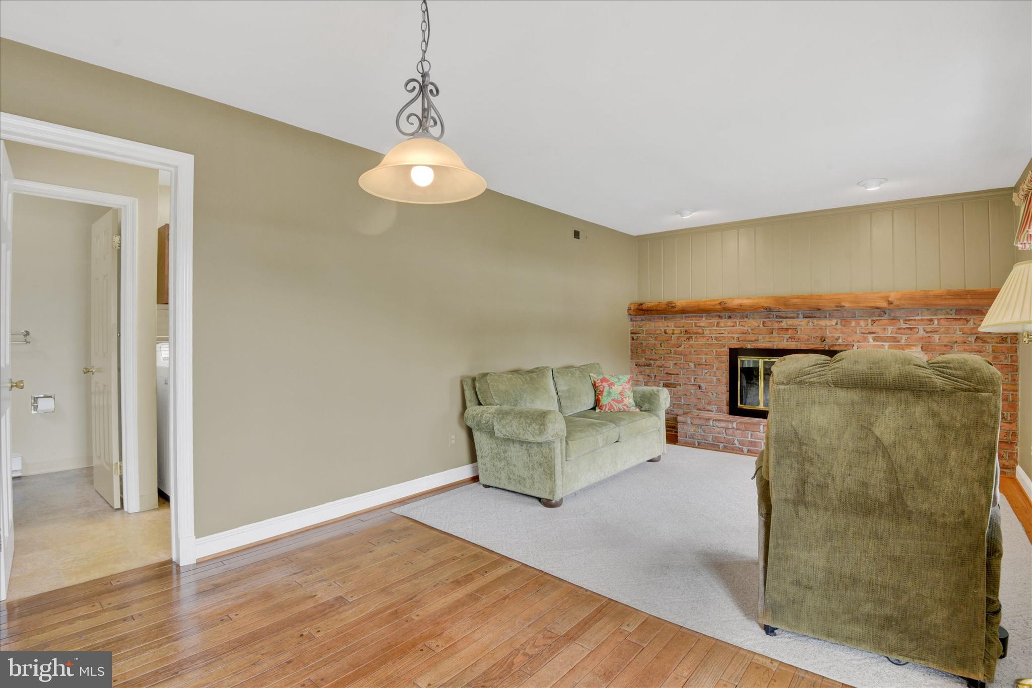 HAMPSTEAD HEIGHTS - Residential