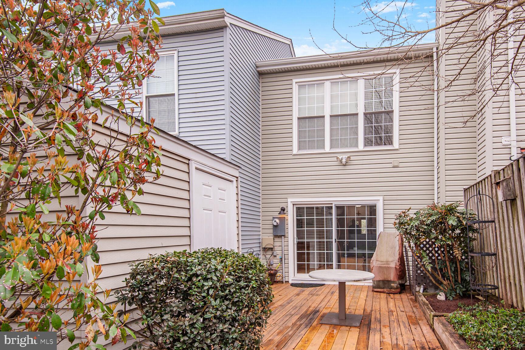 HIGHLAND MEWS - Residential