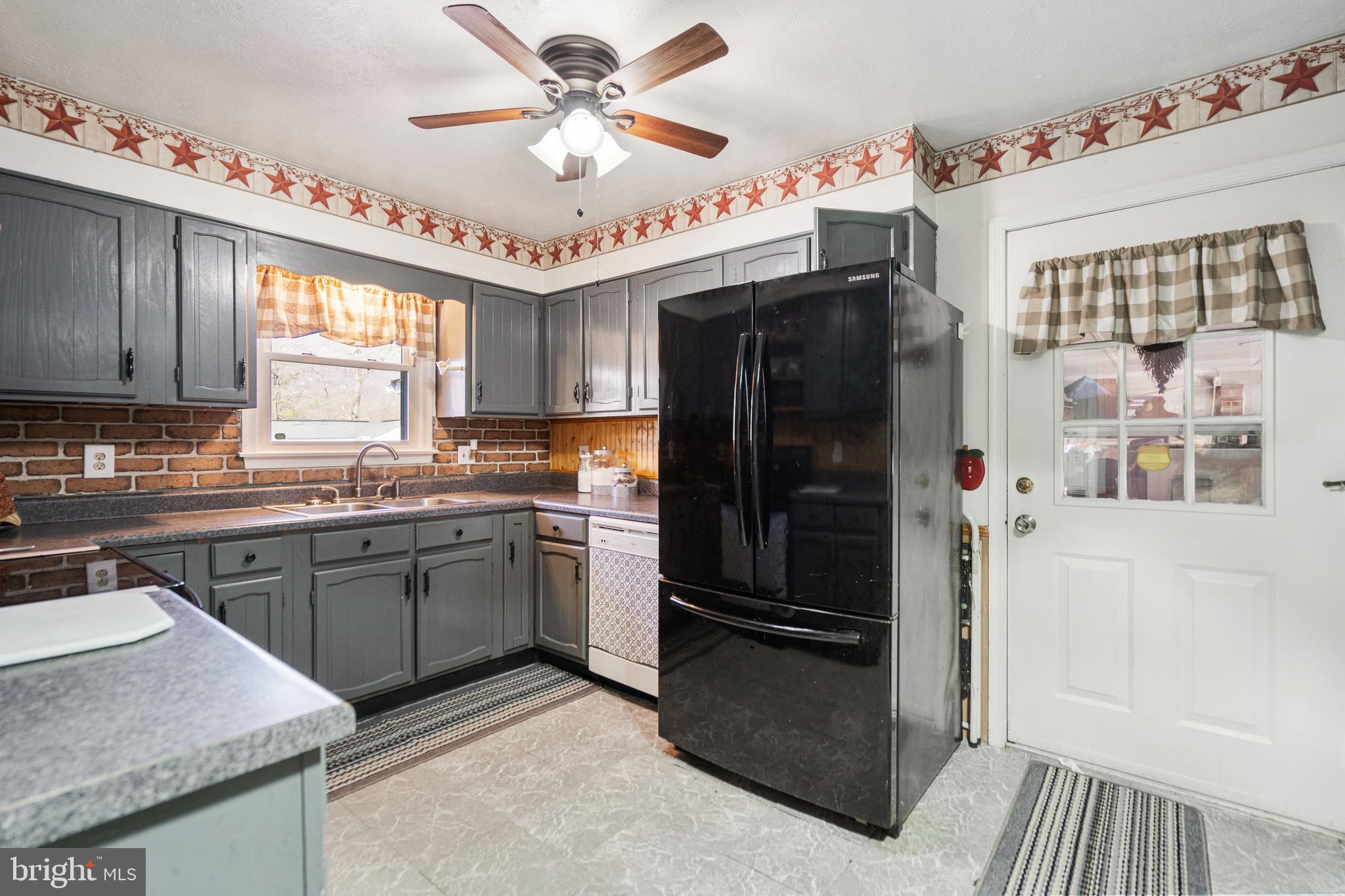 SHAWNEELAND - Residential