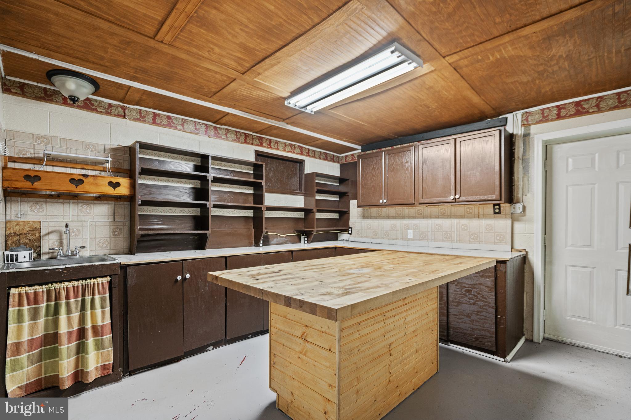 SHAWNEELAND - Residential